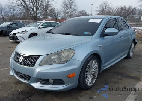 2012 Suzuki Kizashi Sport Sls z USA, uszkodzony, nr VIN JS2RF9A86C6100206